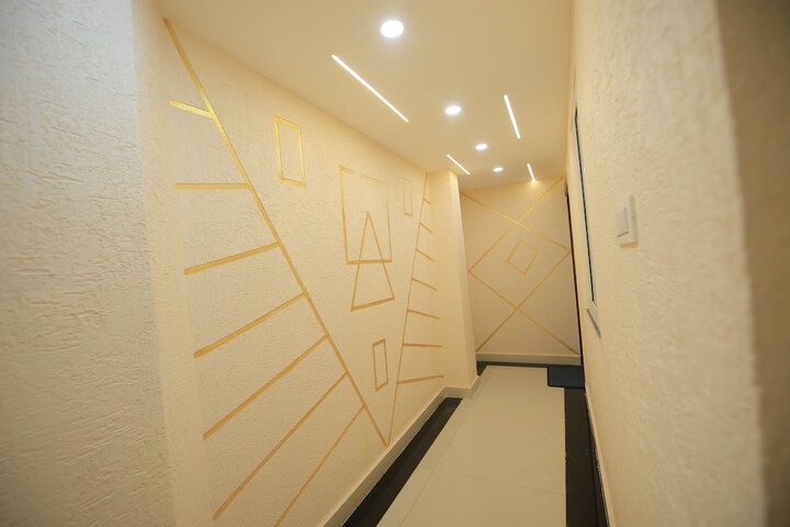 Room 12 of 24