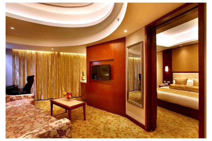 Room 18 of 45