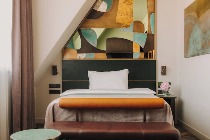 Room 45 of 92