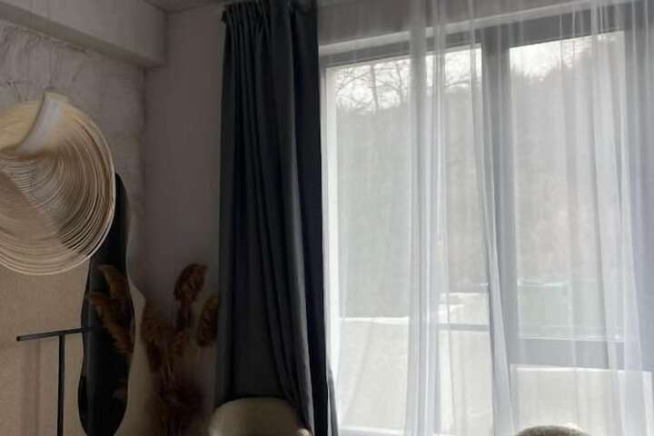 Room 10 of 38