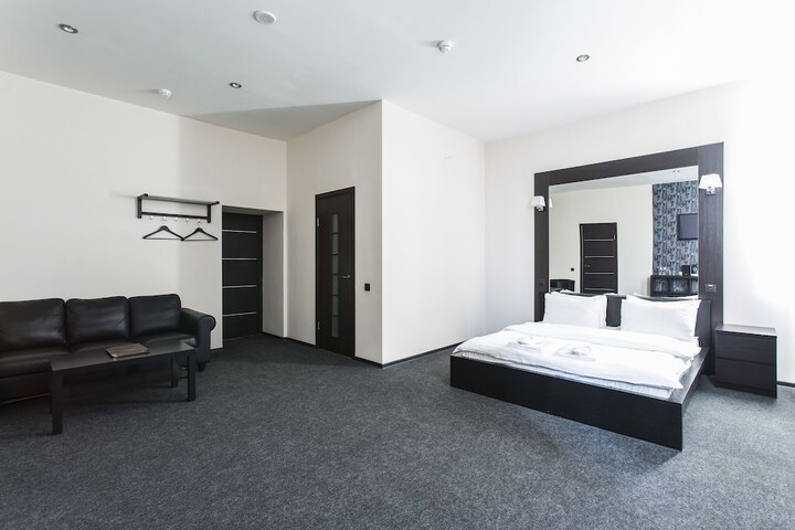 Room 13 of 39