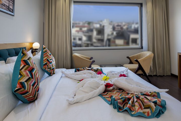 Room 4 of 26