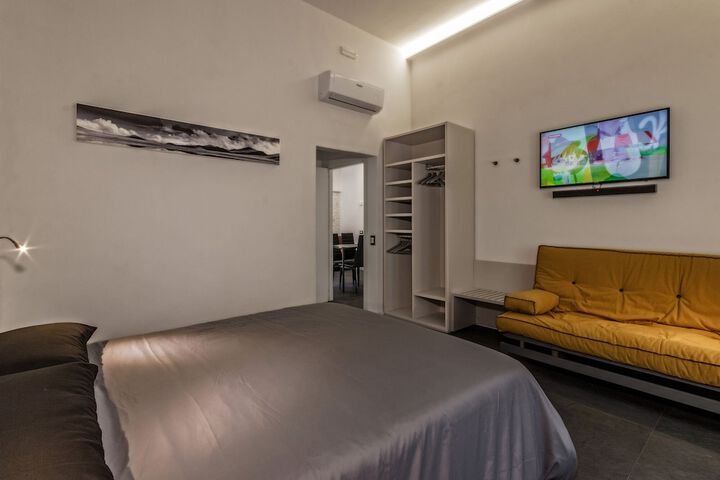 Room 12 of 36