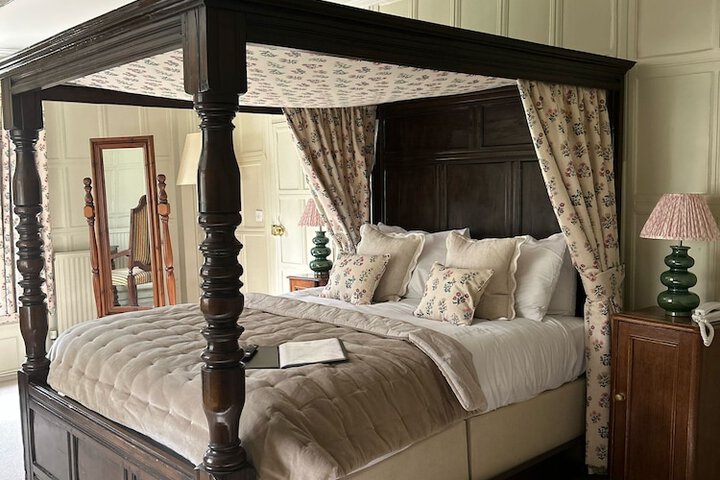 Room 5 of 56