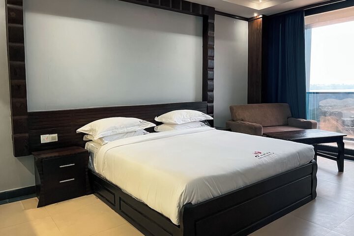 Room 12 of 41