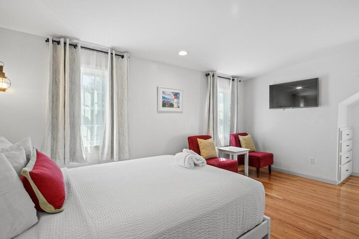 Room 28 of 55