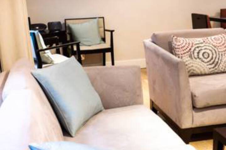 HANOVER LIVING APARTMENTS