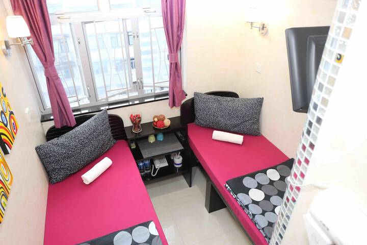 Room 8 of 31