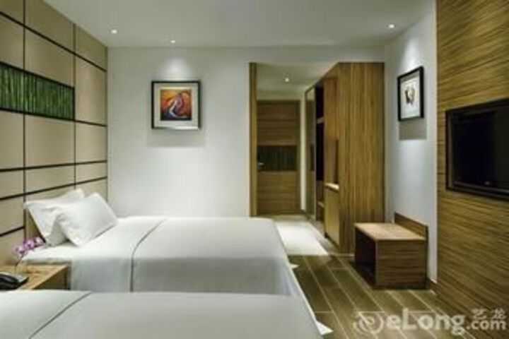 Room 21 of 69