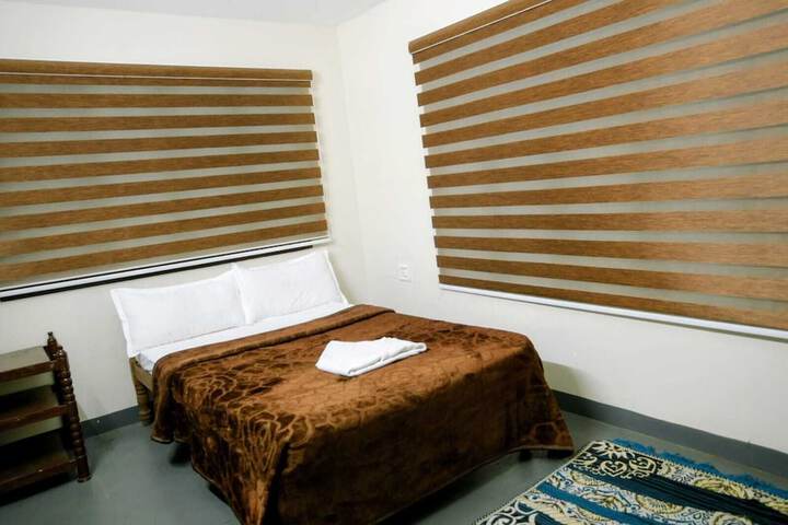 Room 41 of 100