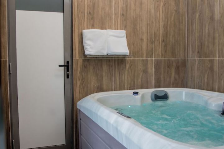 Hot Tub 100 of 131
