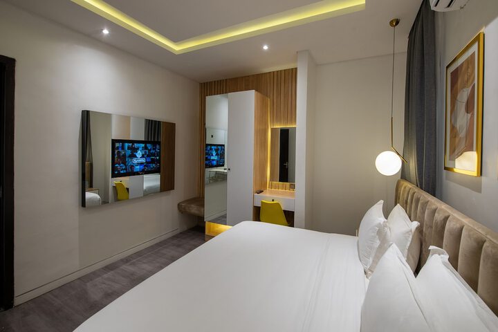 Room 49 of 81