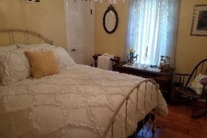Room 6 of 15