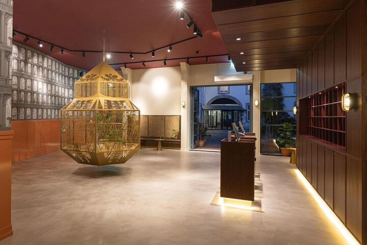 Hotel Lobby