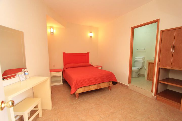 Room 2 of 32