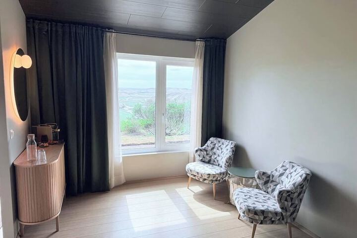 Room 4 of 39
