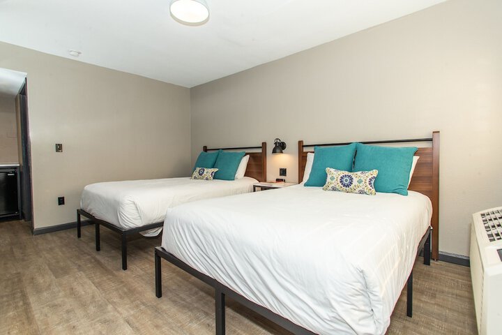 Double with 2 Double Beds (1 of 4)