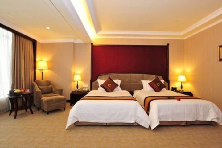 Room 9 of 53