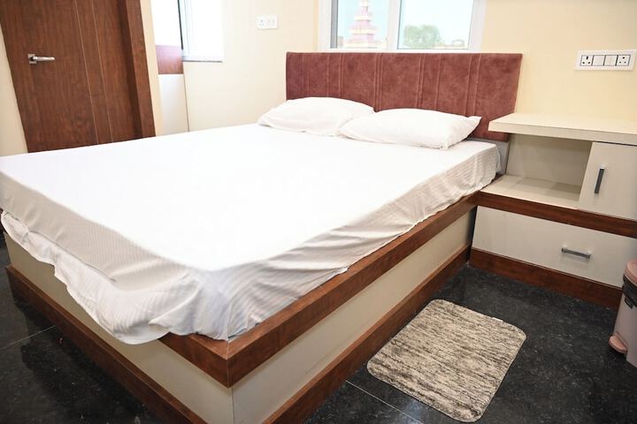 Hotel Royal Radiant