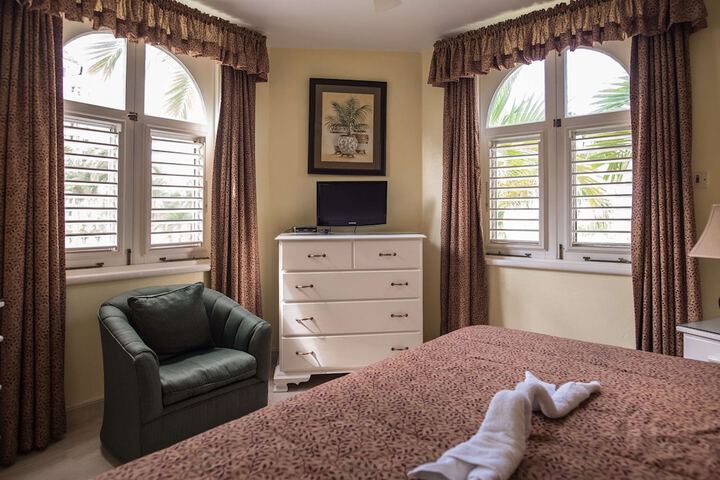 Room 2 of 12
