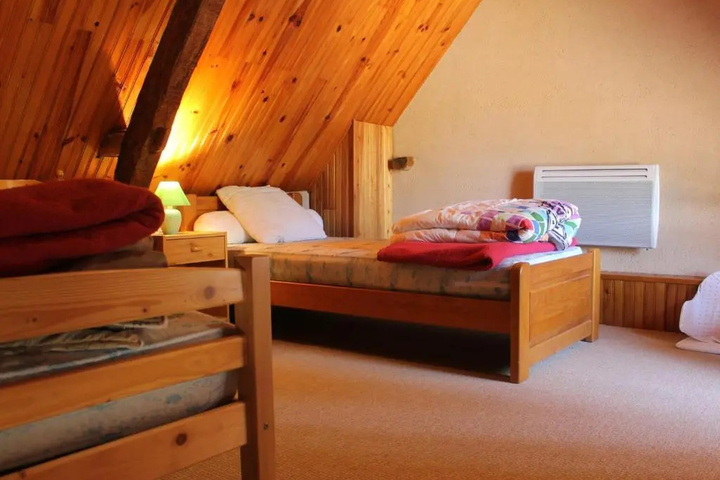 Room 3 of 7