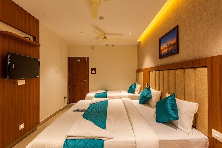 Room 12 of 87