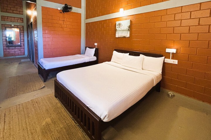 Room 5 of 80