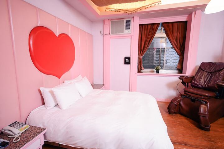 Room 48 of 97