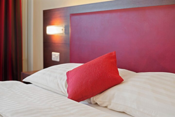 Room 14 of 49