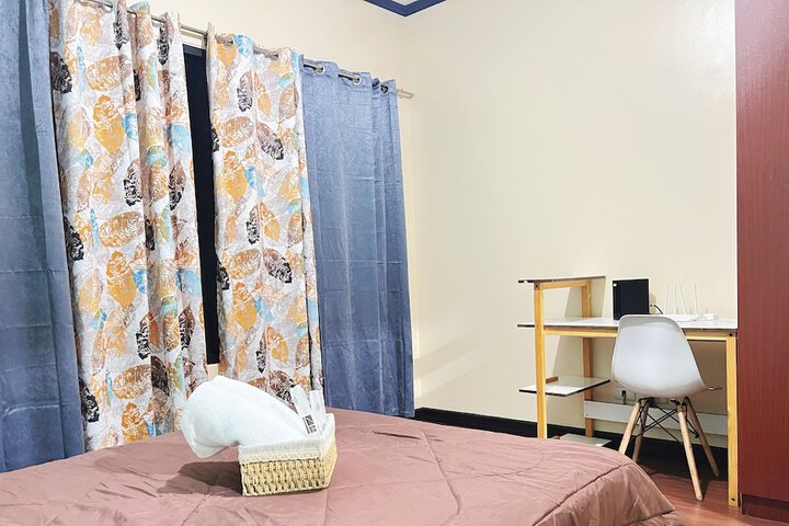 Room 28 of 77