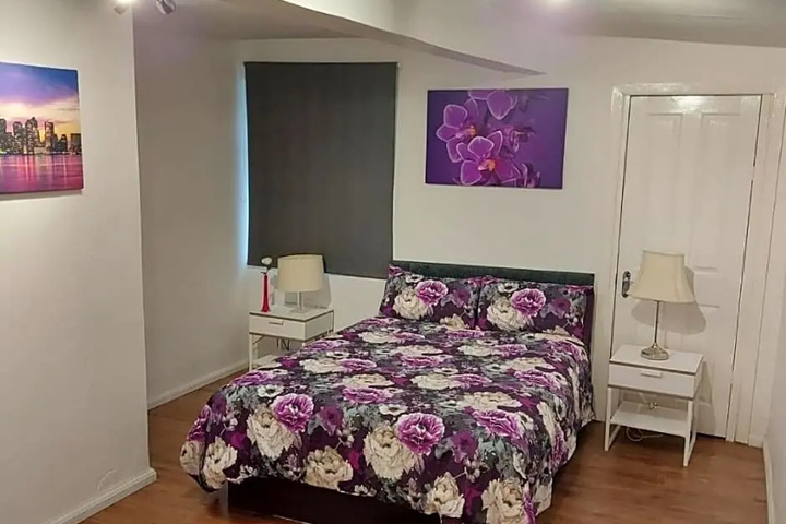 Room 2 of 2