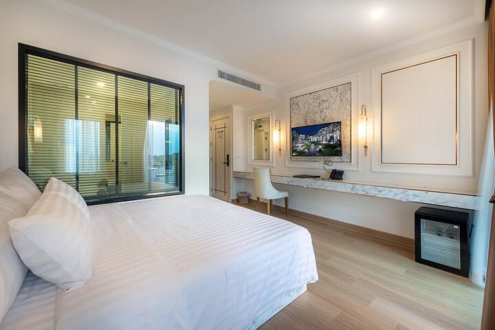 Room 21 of 68