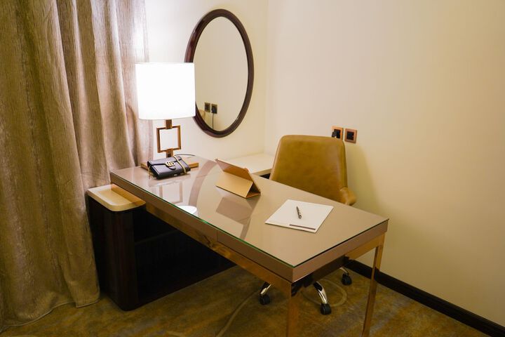 Room 52 of 83