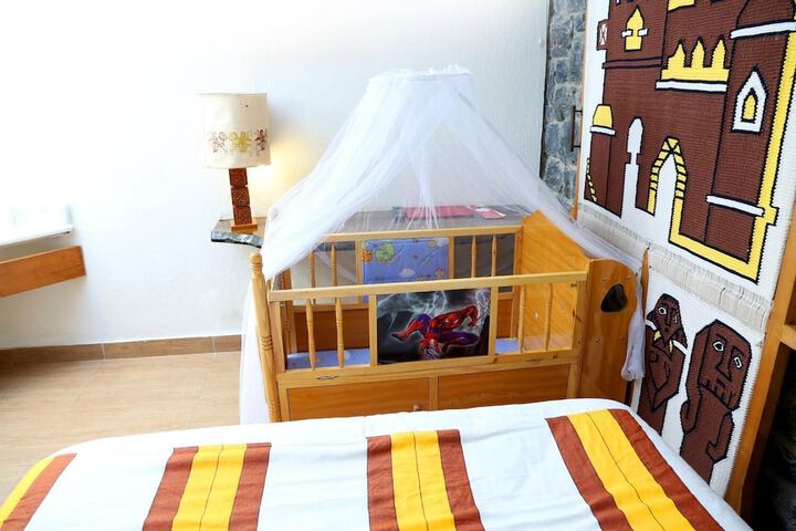 Room 9 of 50