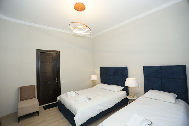 Room 7 of 36
