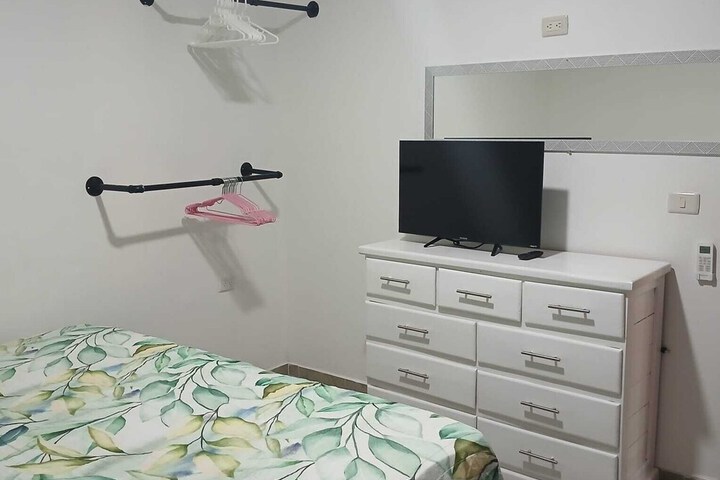 Room 9 of 17