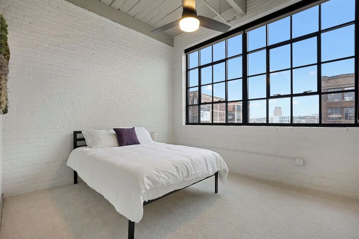 Room 12 of 237