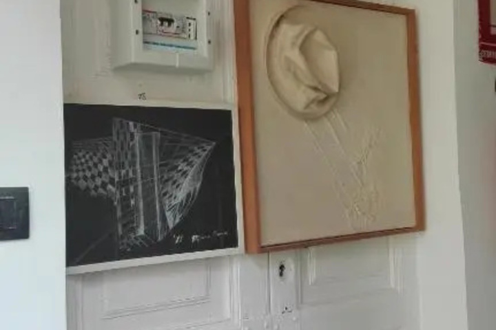 Room 10 of 11