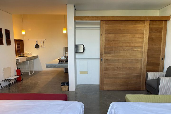 Room 10 of 49