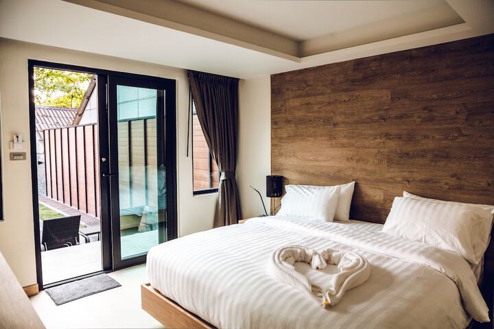 Room 2 of 40
