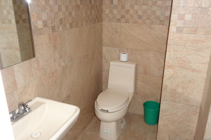 Room 16 of 23
