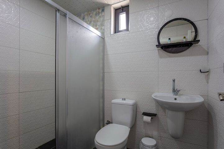 Room 6 of 59