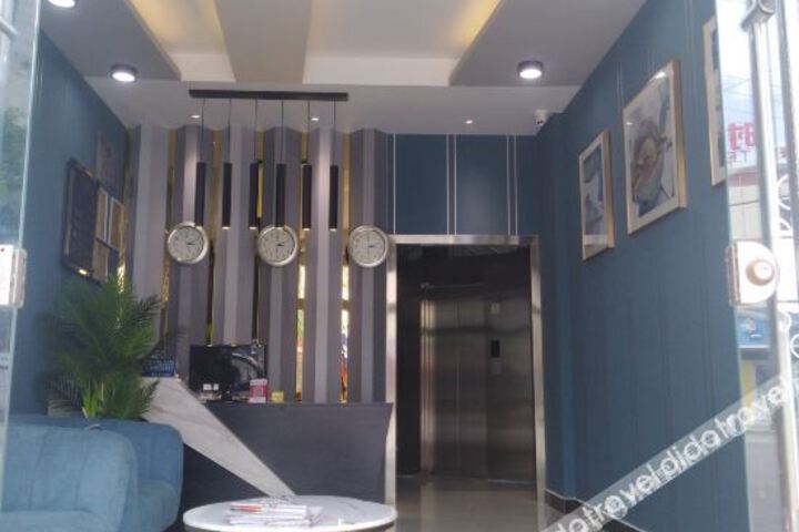 Hotel Interior 20 of 40