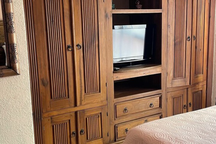 Room 16 of 27