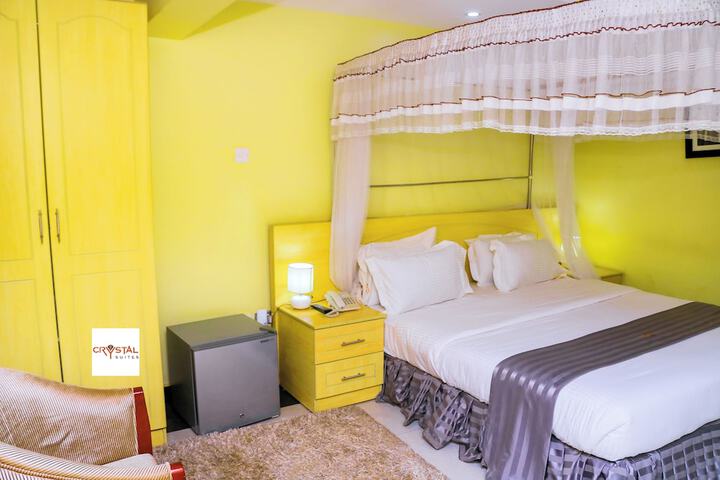 Room 8 of 31