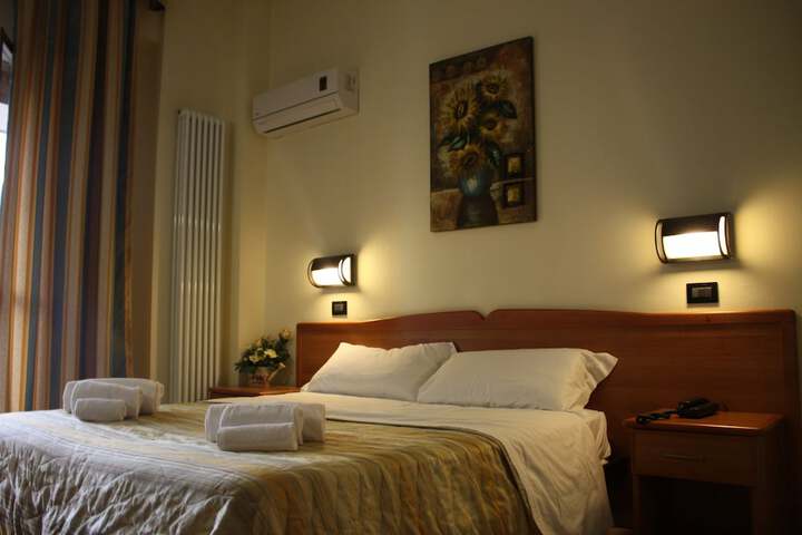 Room 9 of 44