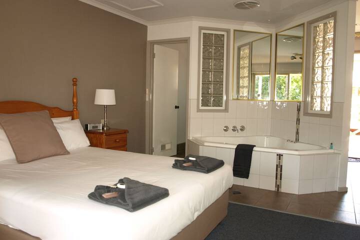 Room 12 of 41