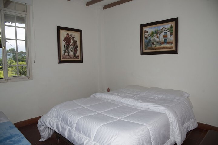 Room 8 of 40