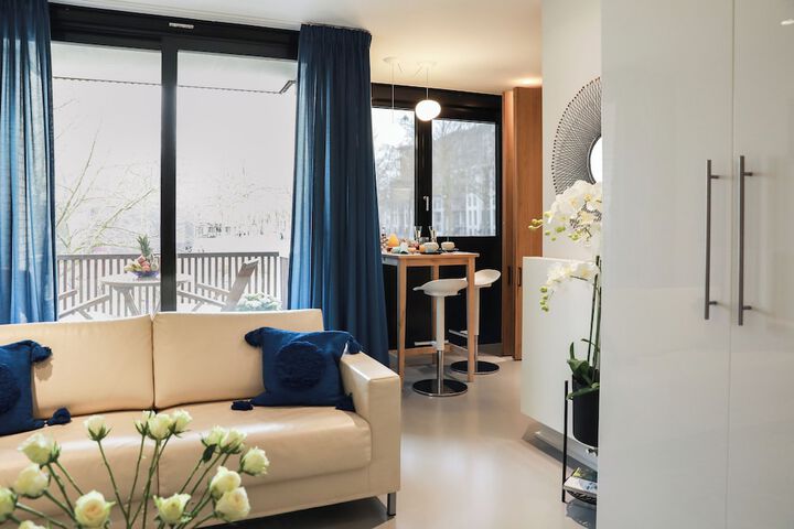 Room 10 of 45