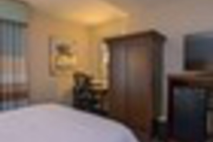 Room 35 of 123